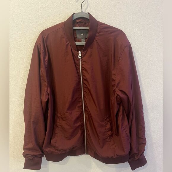 NWOT H&M Maroon Bomber XL - Picture 1 of 3